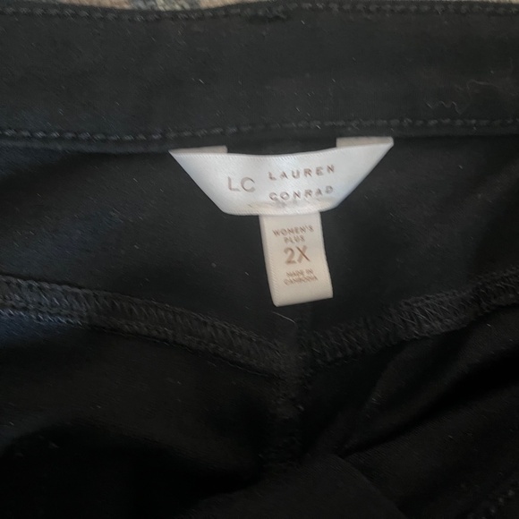 2 pair Lauren Conrad size 2x Dress Pants blk & gry - Picture 2 of 4